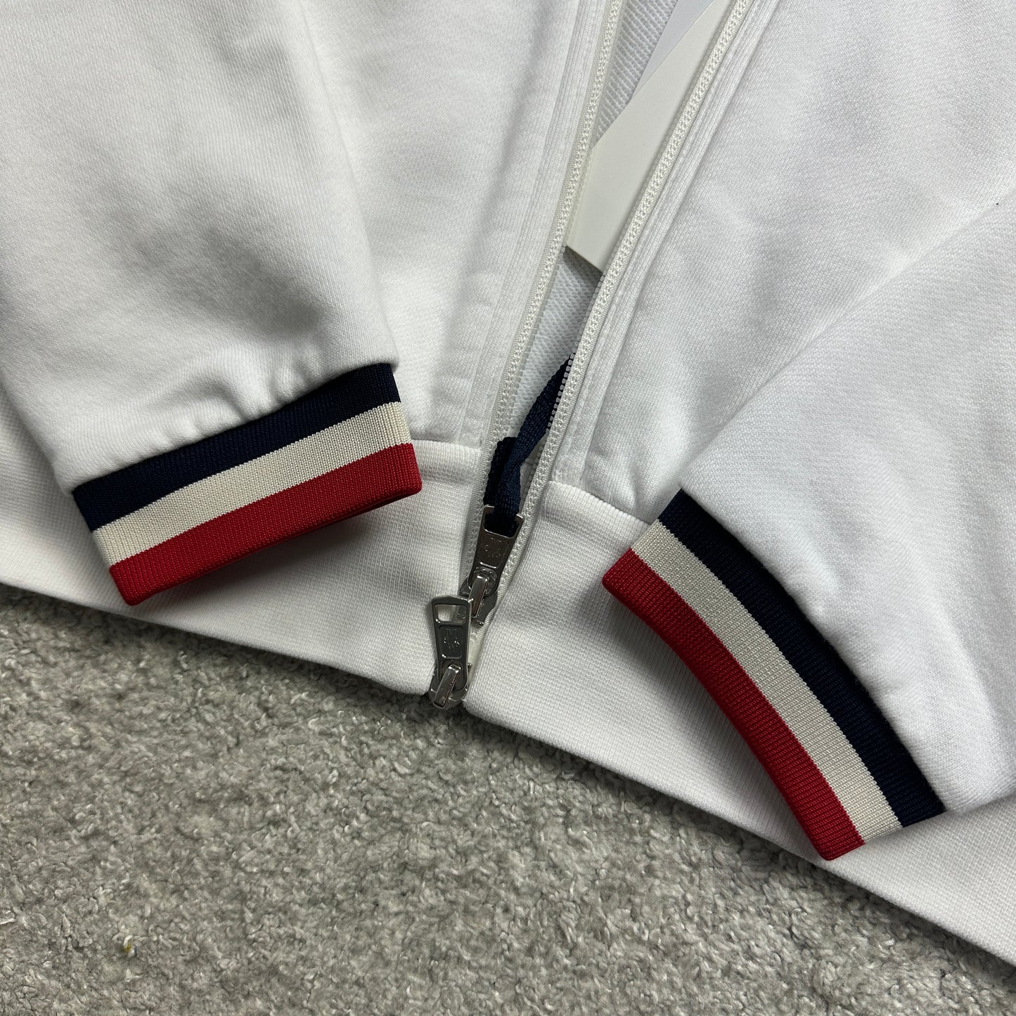 Hoodie White Size M (Fits S/M)