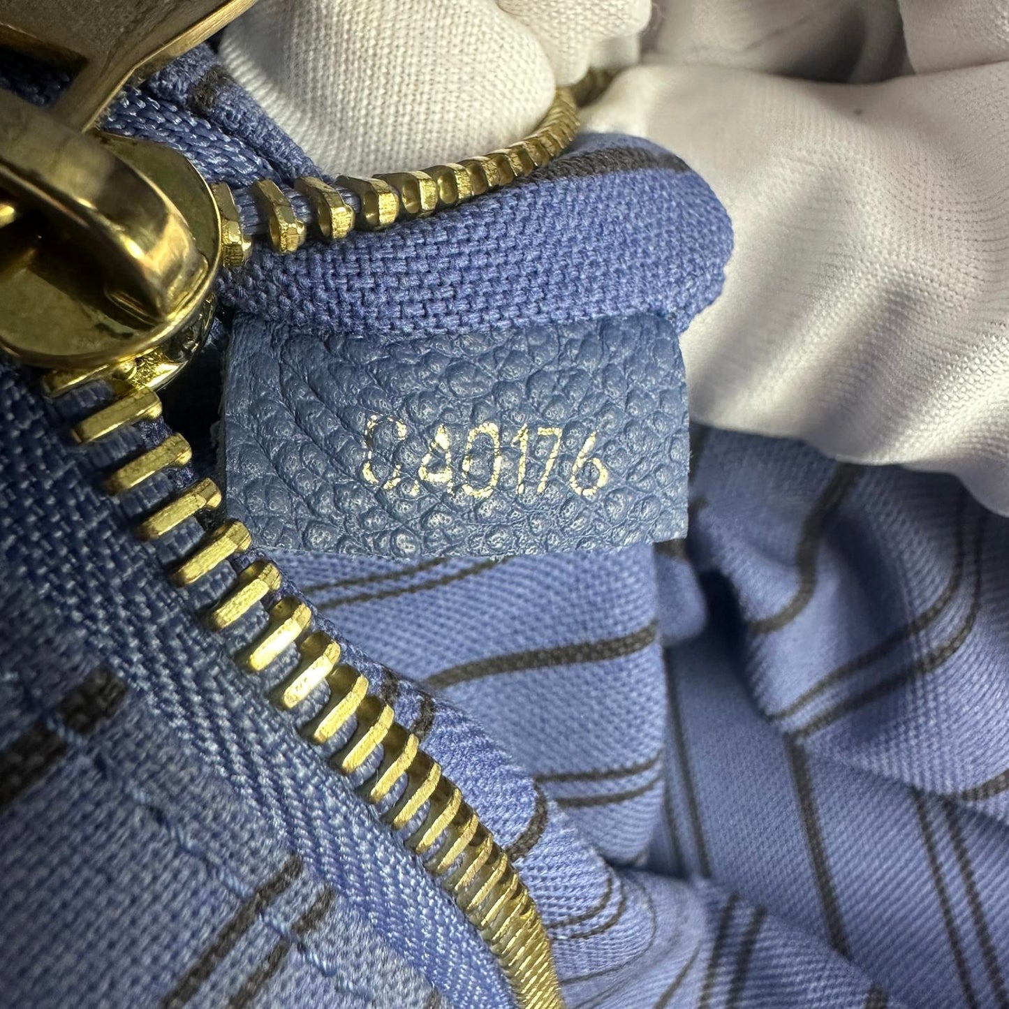 Louis Vuitton Pont Neuf MM Hand Bag