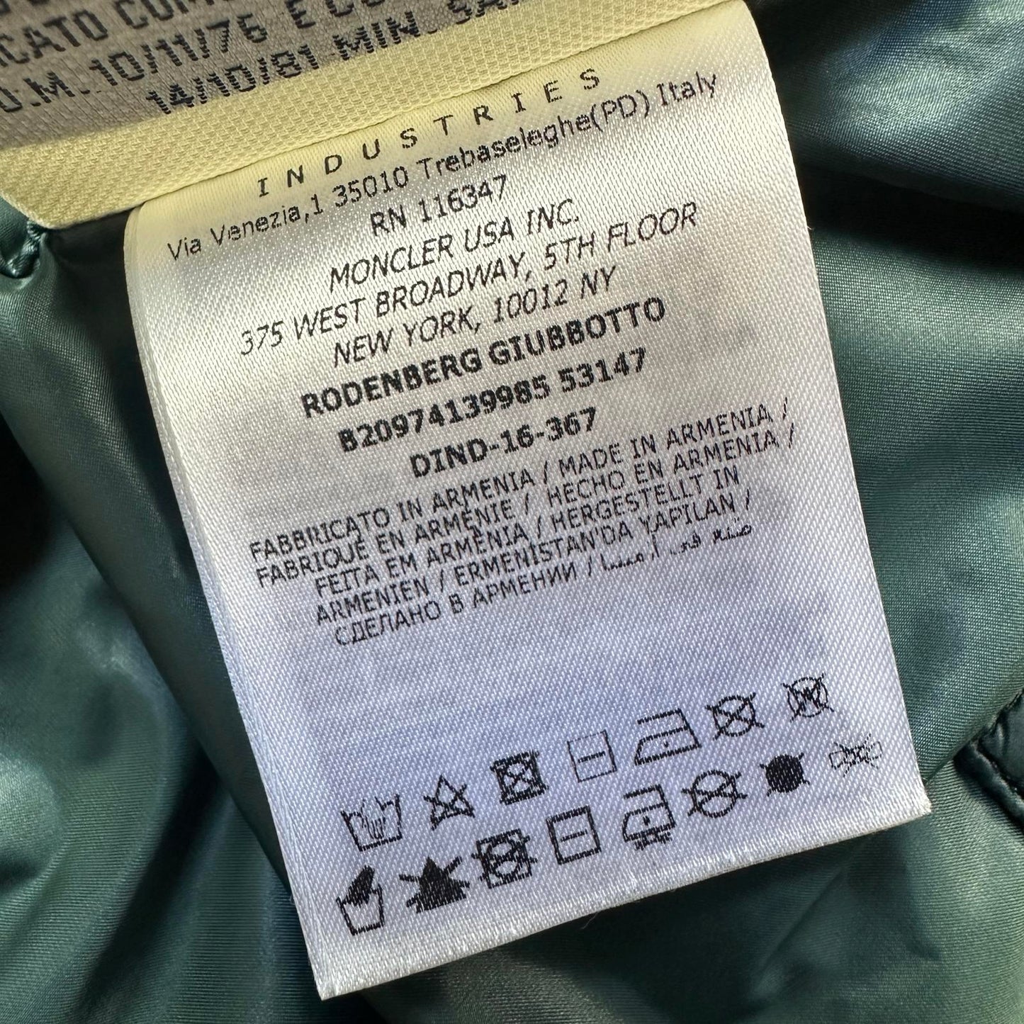 Moncler Rodenberg - Size 5 (XL)