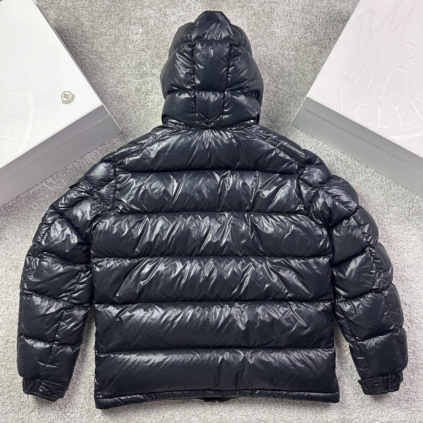 Maya black size 4