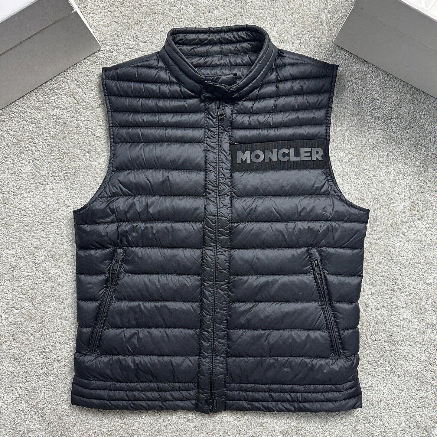 Moncler Roussilon Gilet Black - Size 2 (S)