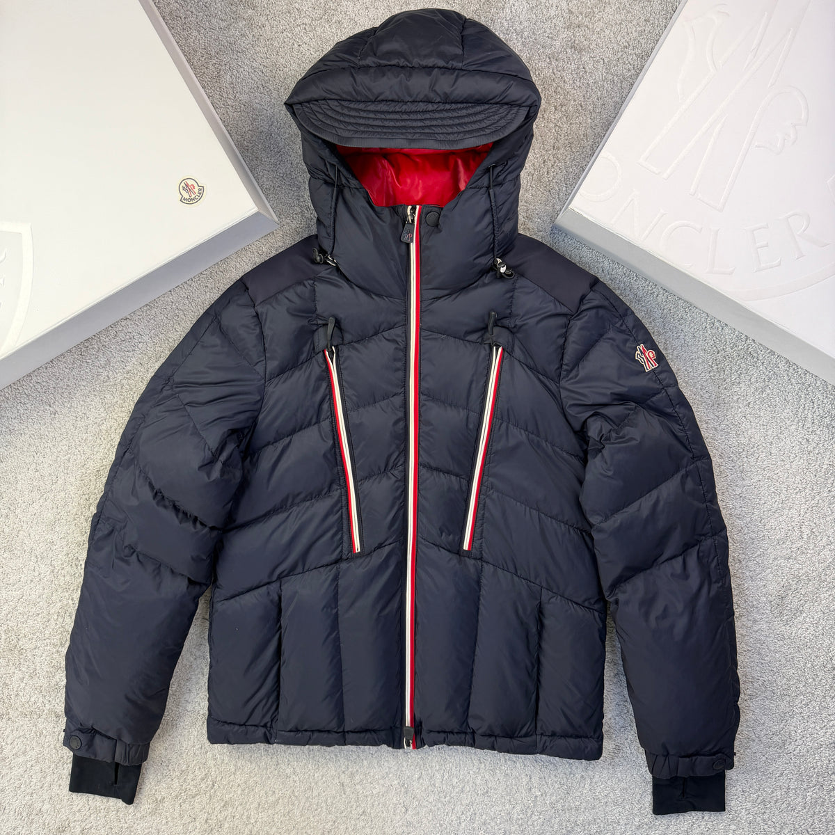 Moncler Arnensee Size 3 (M)