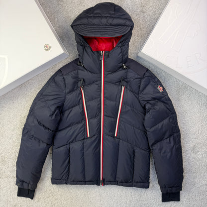 Moncler Arnensee Size 3 (M)