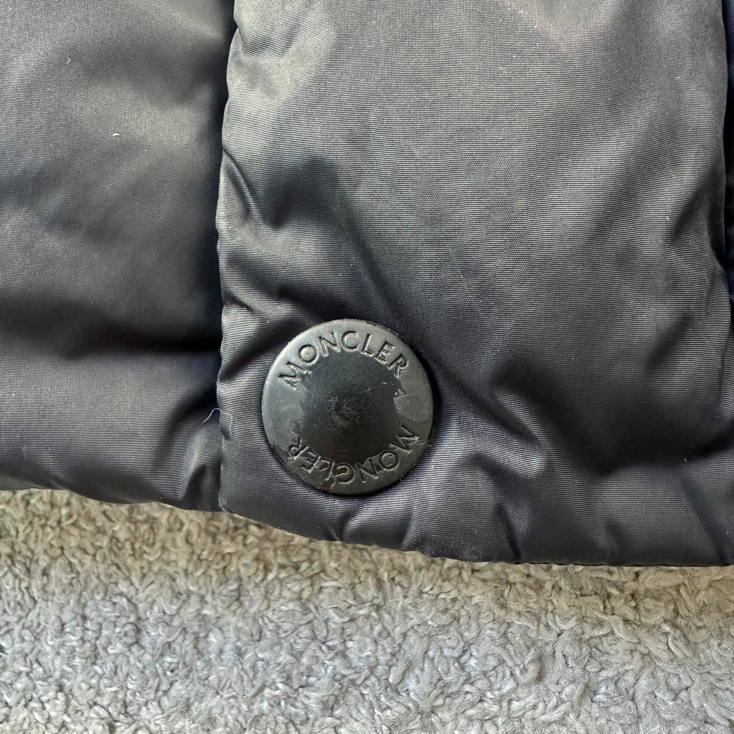 Moncler Rodenberg - Size 5 (XL)