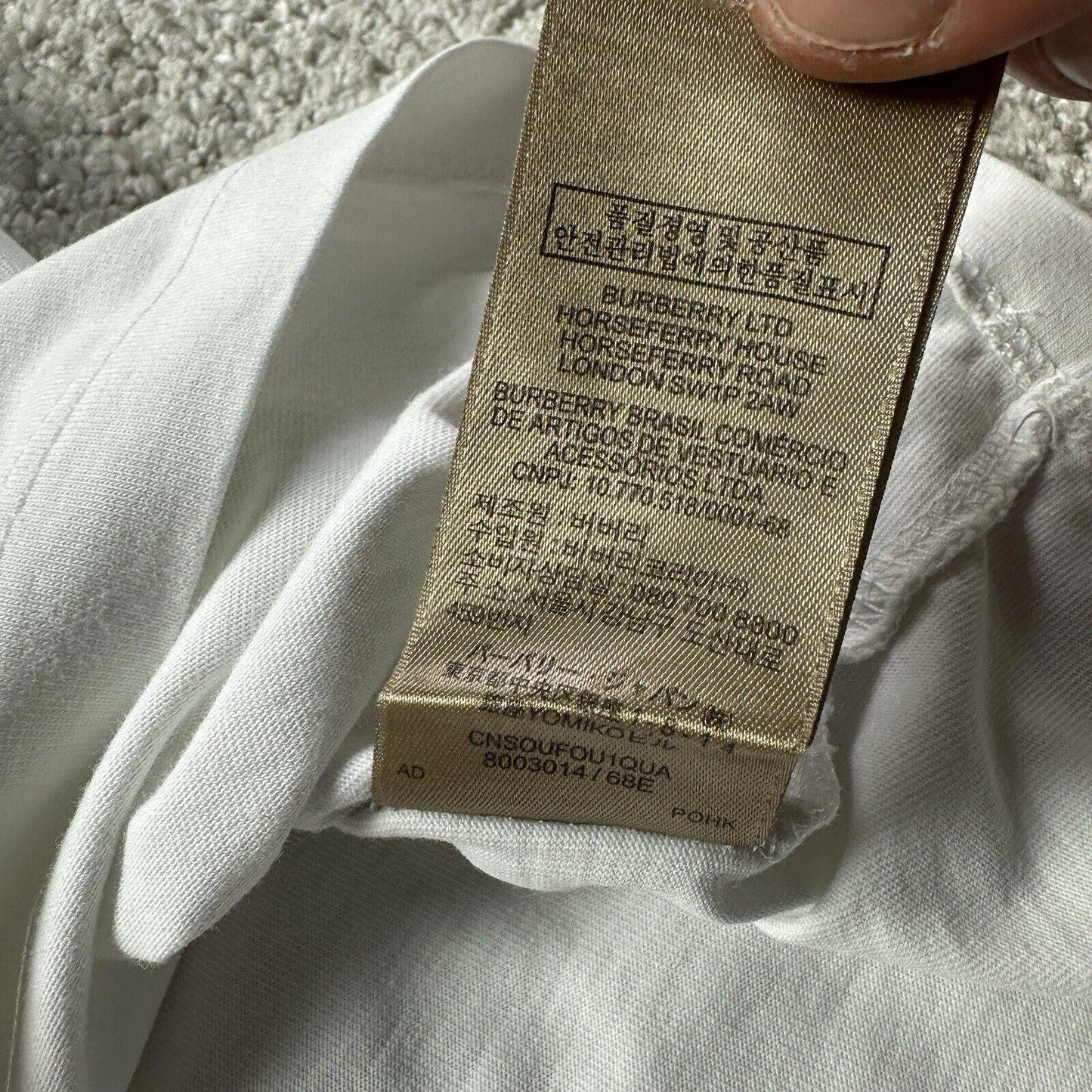Burberry T-Shirt White - Size S (Fits M)