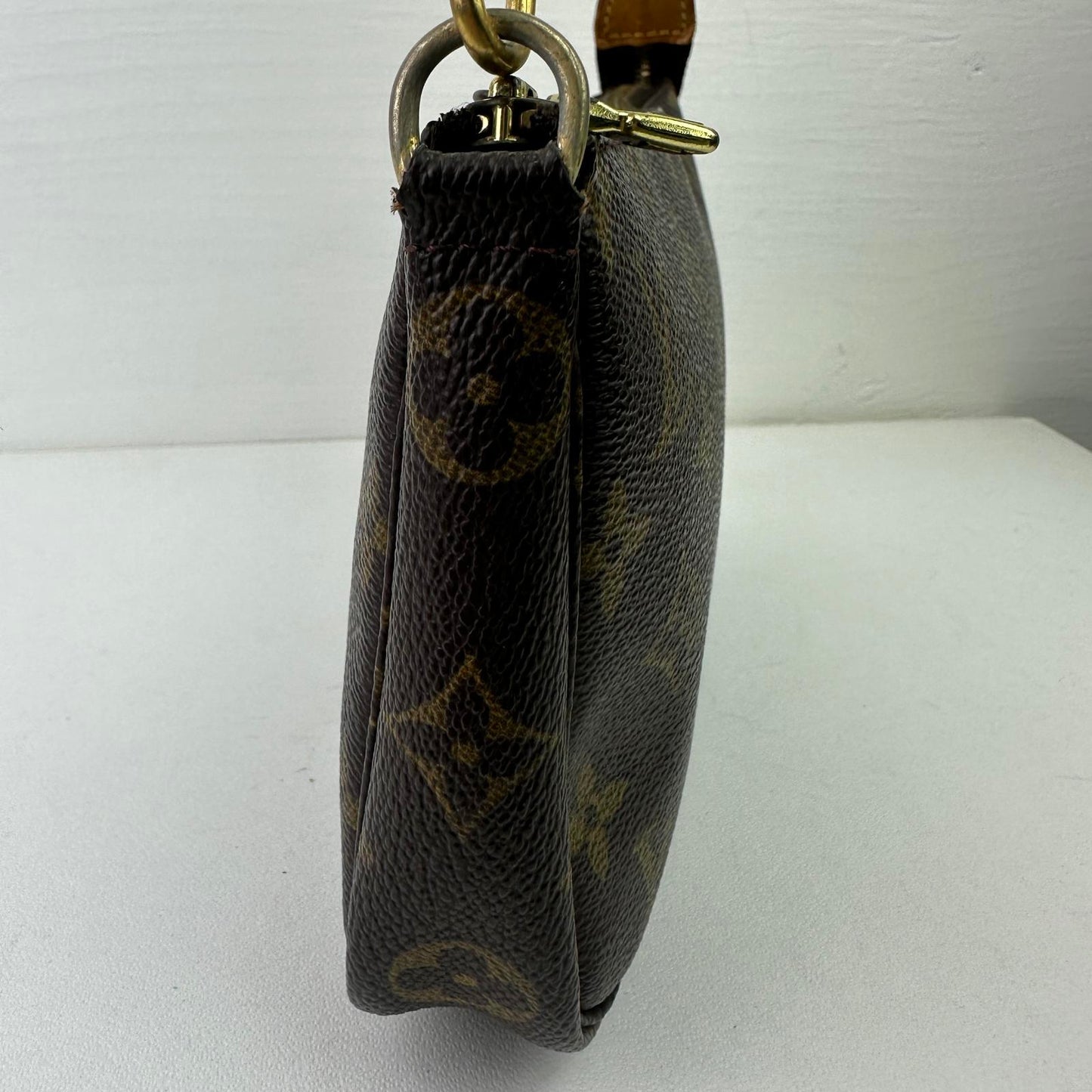 Louis Vuitton Pochette Shoulder Bag