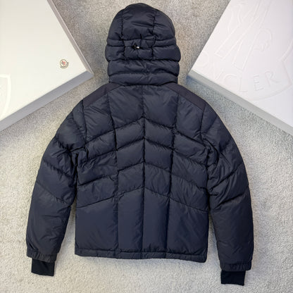 Moncler Arnensee Size 3 (M)
