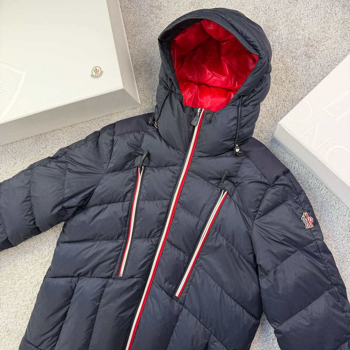 Moncler Arnensee Size 3 (M)