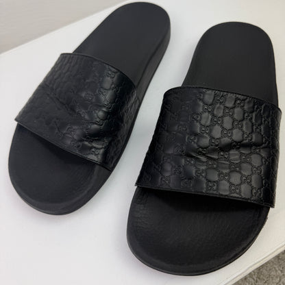 Gucci Monogram Slides UK 6 (EU 40)