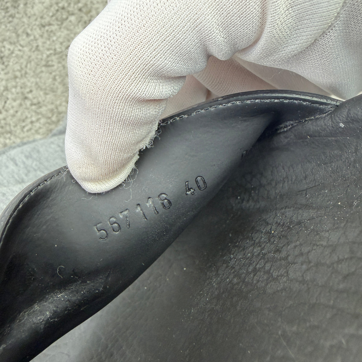 Gucci Monogram Slides UK 6 (EU 40)