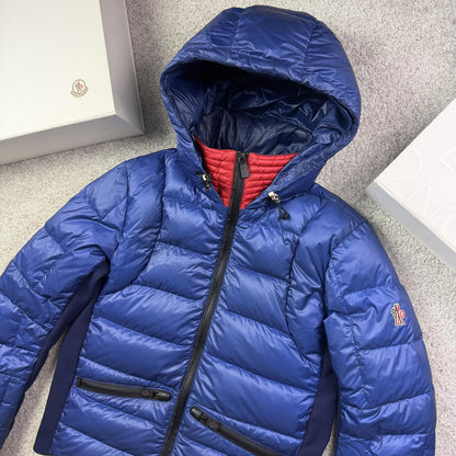 Moncler Mouthe Size 2 Small