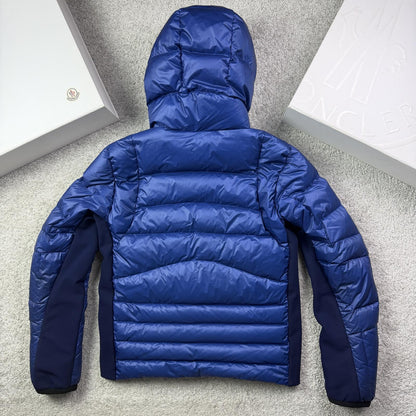Moncler Mouthe Size 2 Small
