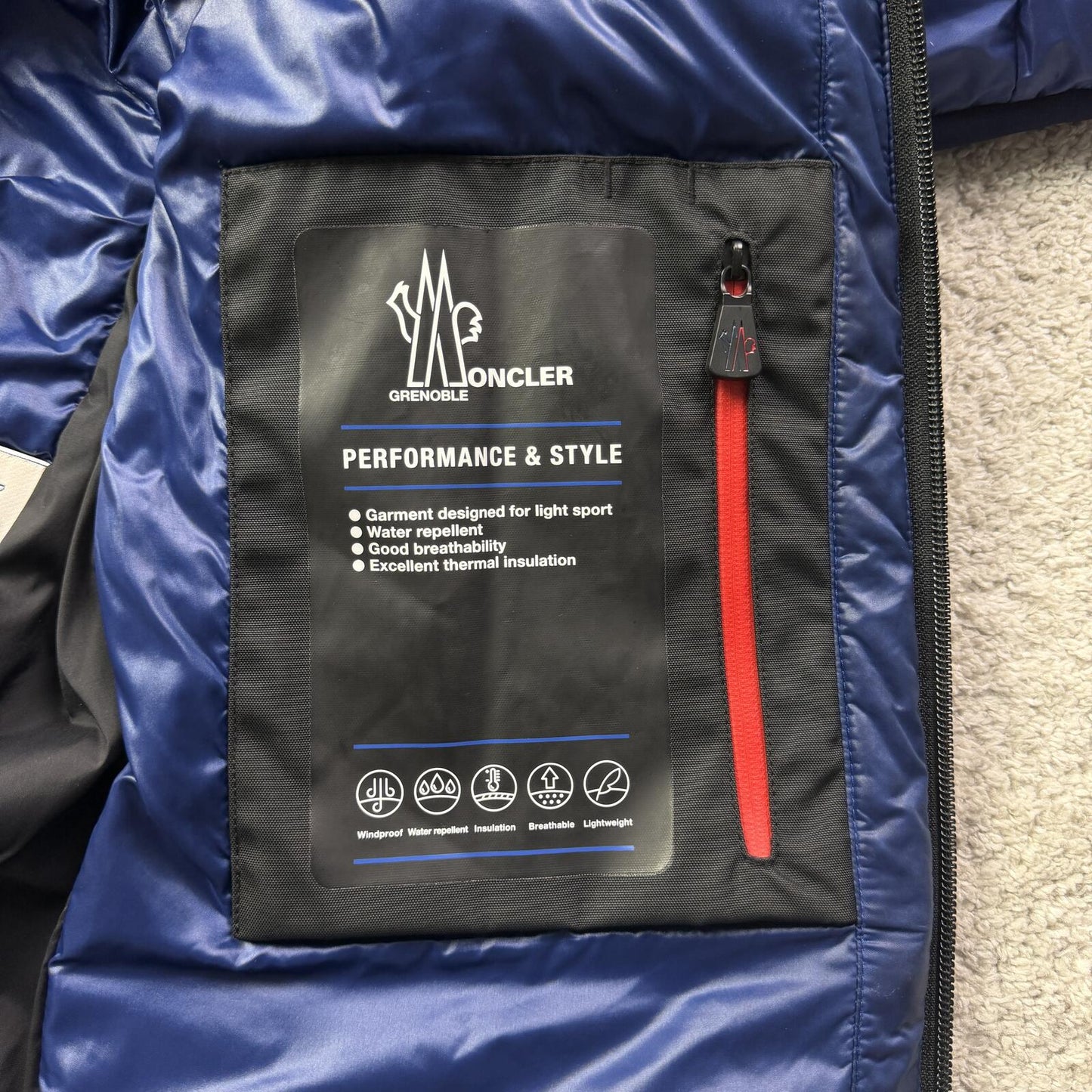 Moncler Mouthe Size 2 Small