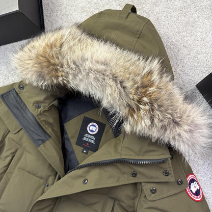 Canada Goose Wyndham Size S