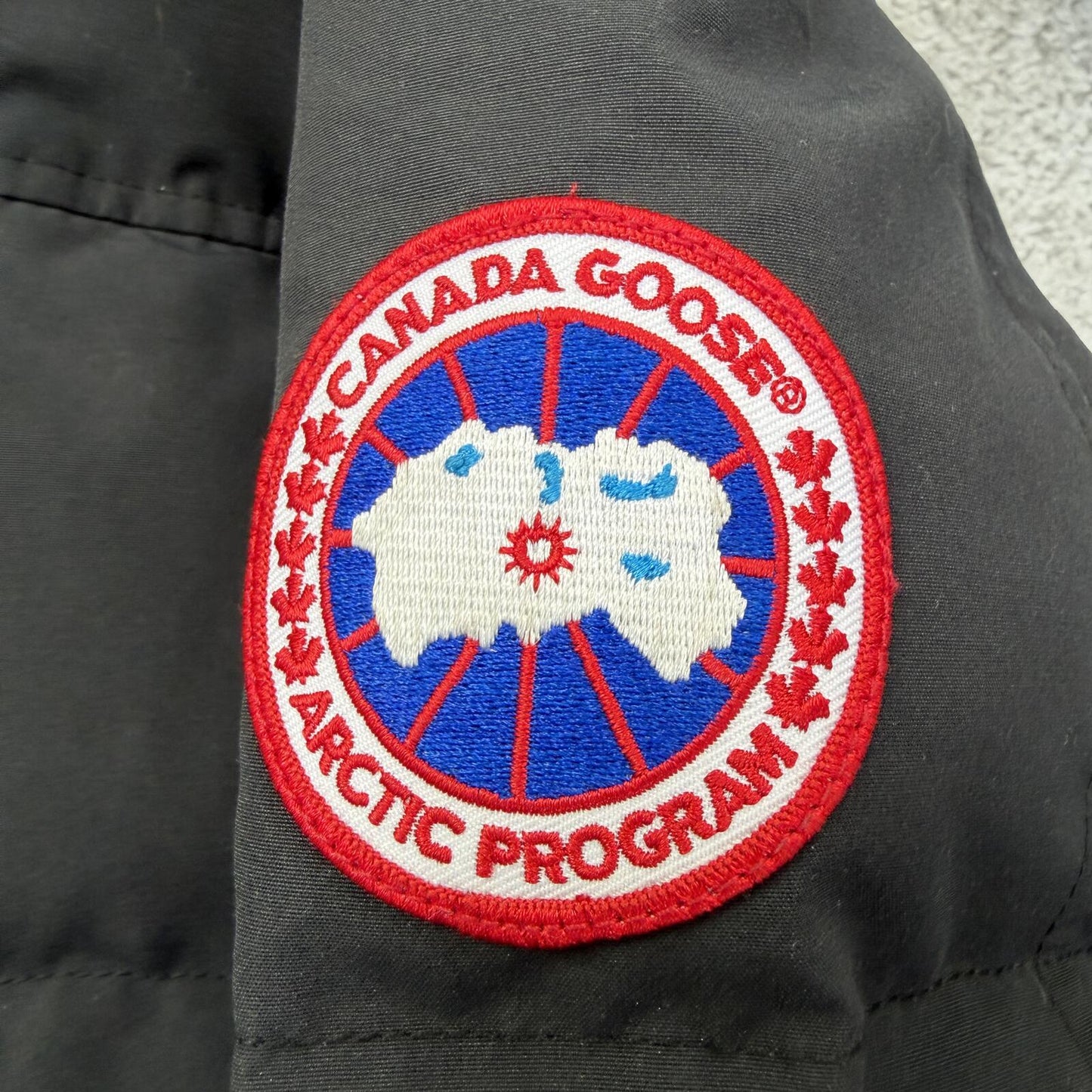 Canada Goose MacMillan Size S Fusion