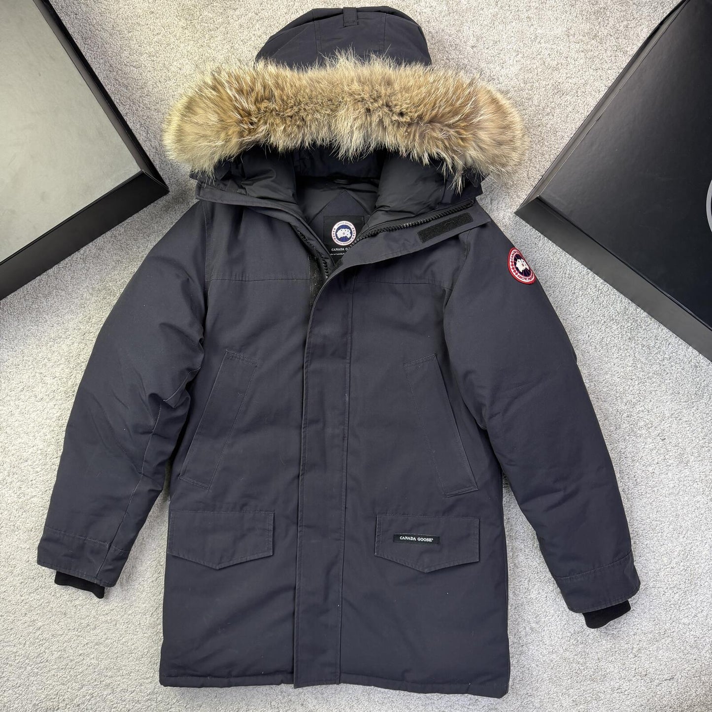 Canada Goose Chateau Navy Parka Size M