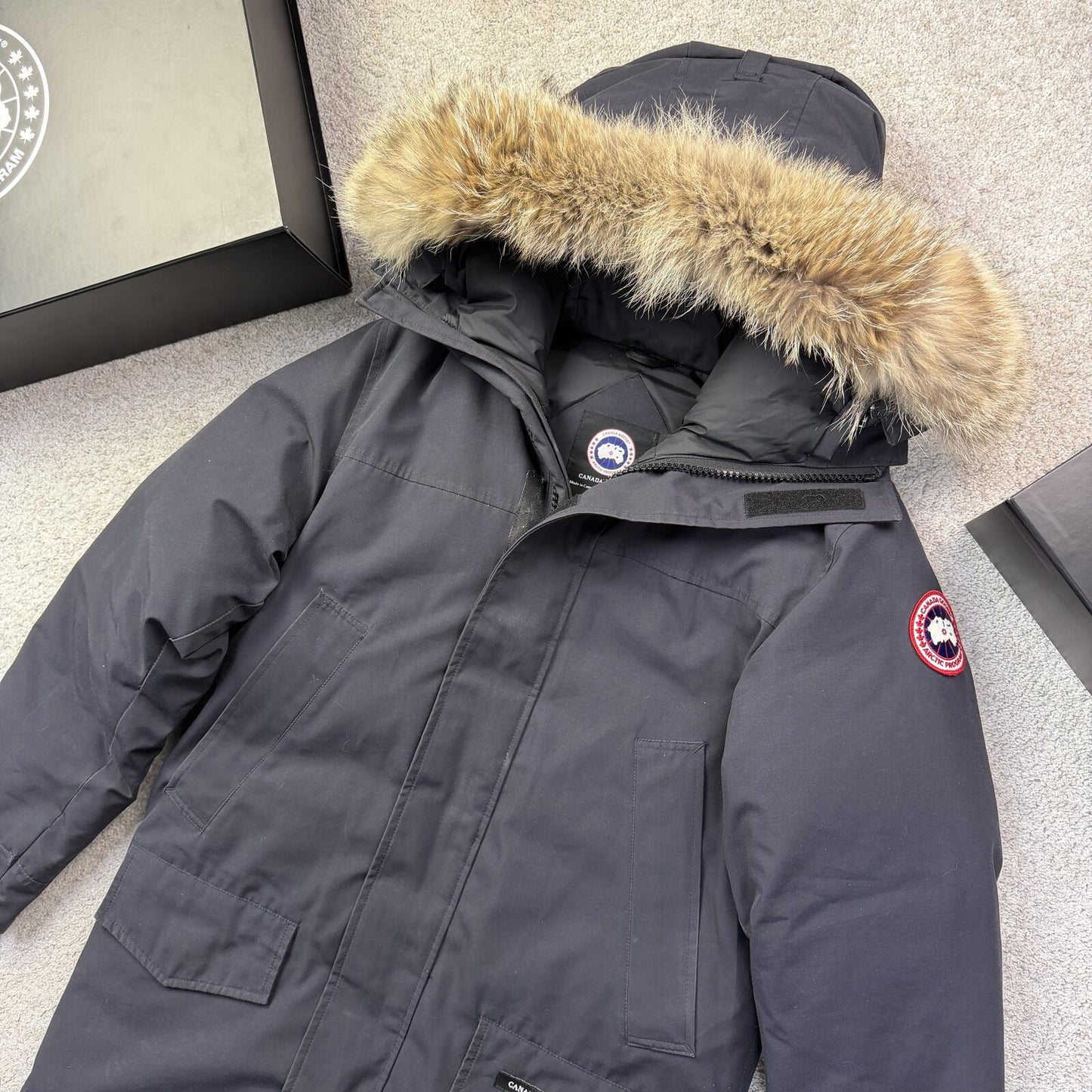 Canada Goose Chateau Navy Parka Size M