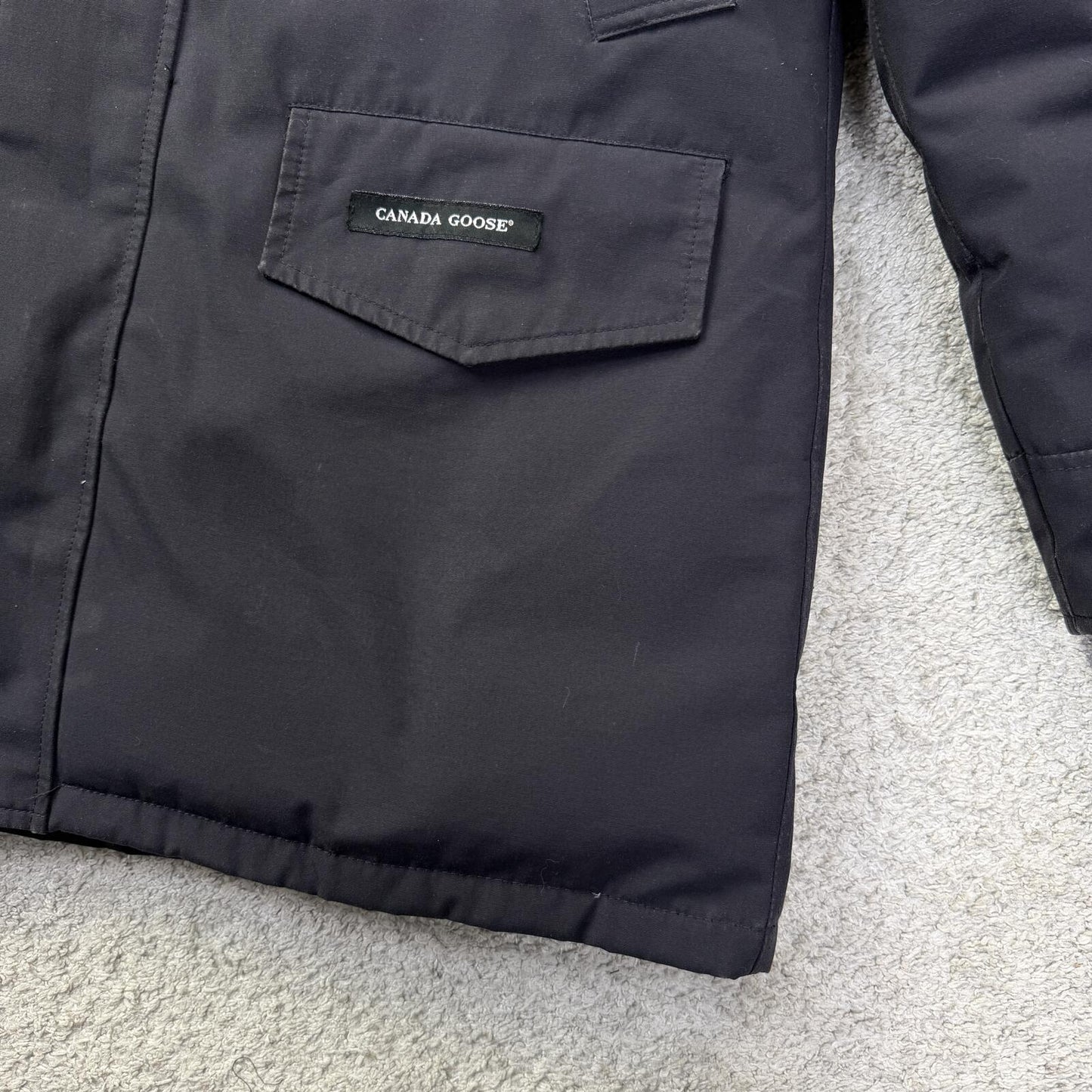 Canada Goose Chateau Navy Parka Size M
