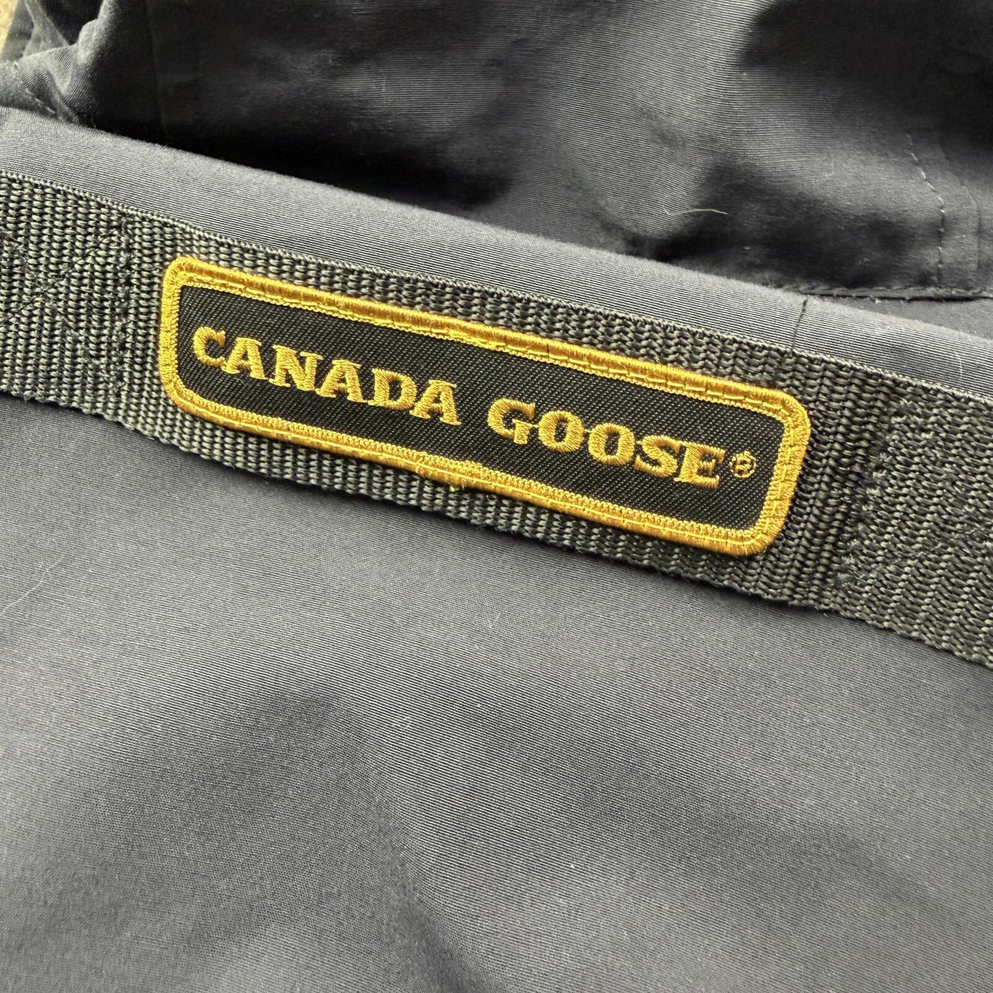 Canada Goose Chateau Navy Parka Size M