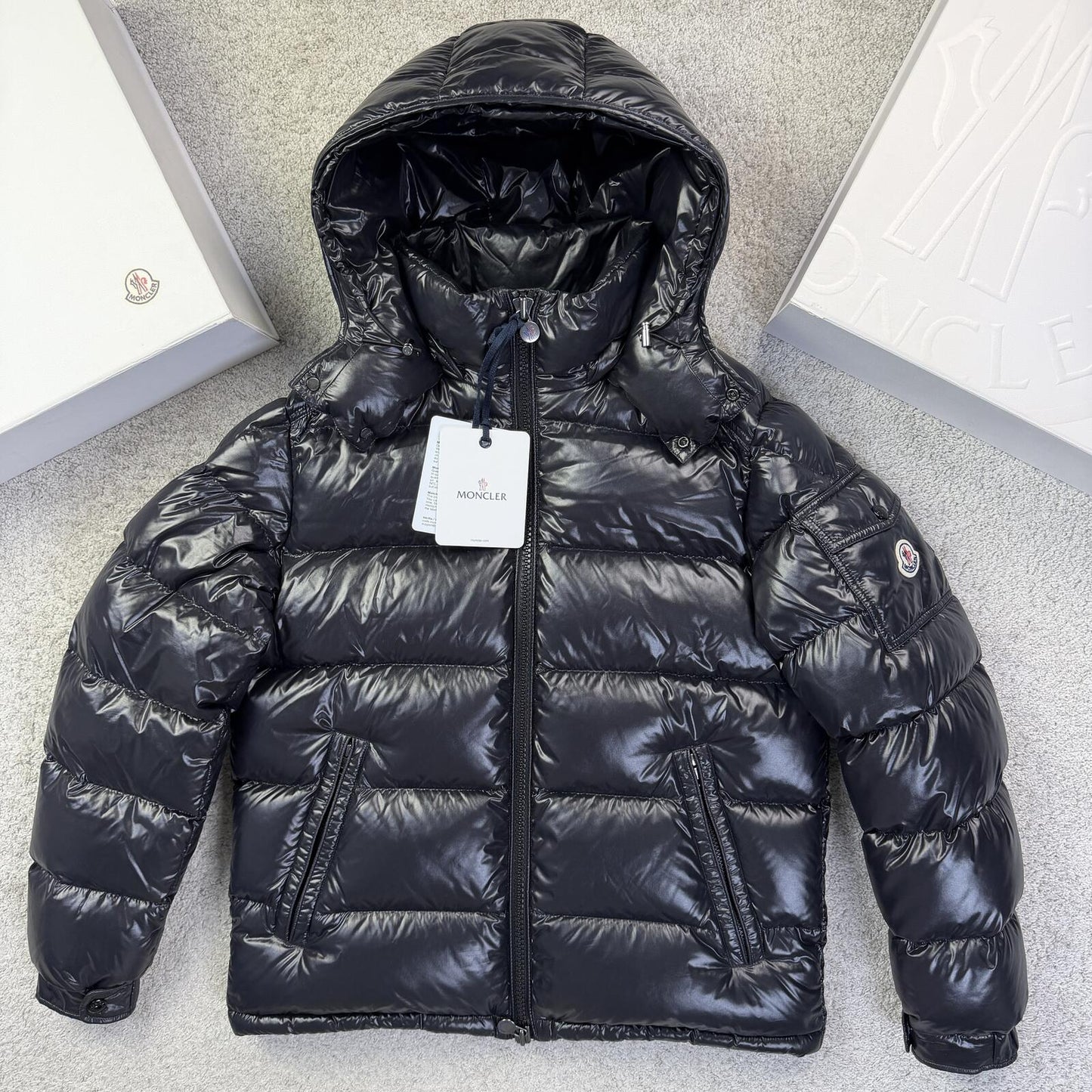 Moncler Maya Size 4 L BNWT