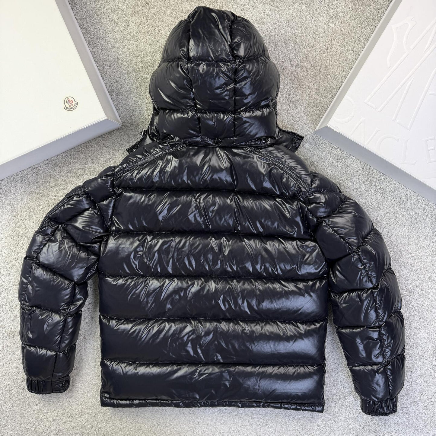 Moncler Maya Size 4 L BNWT