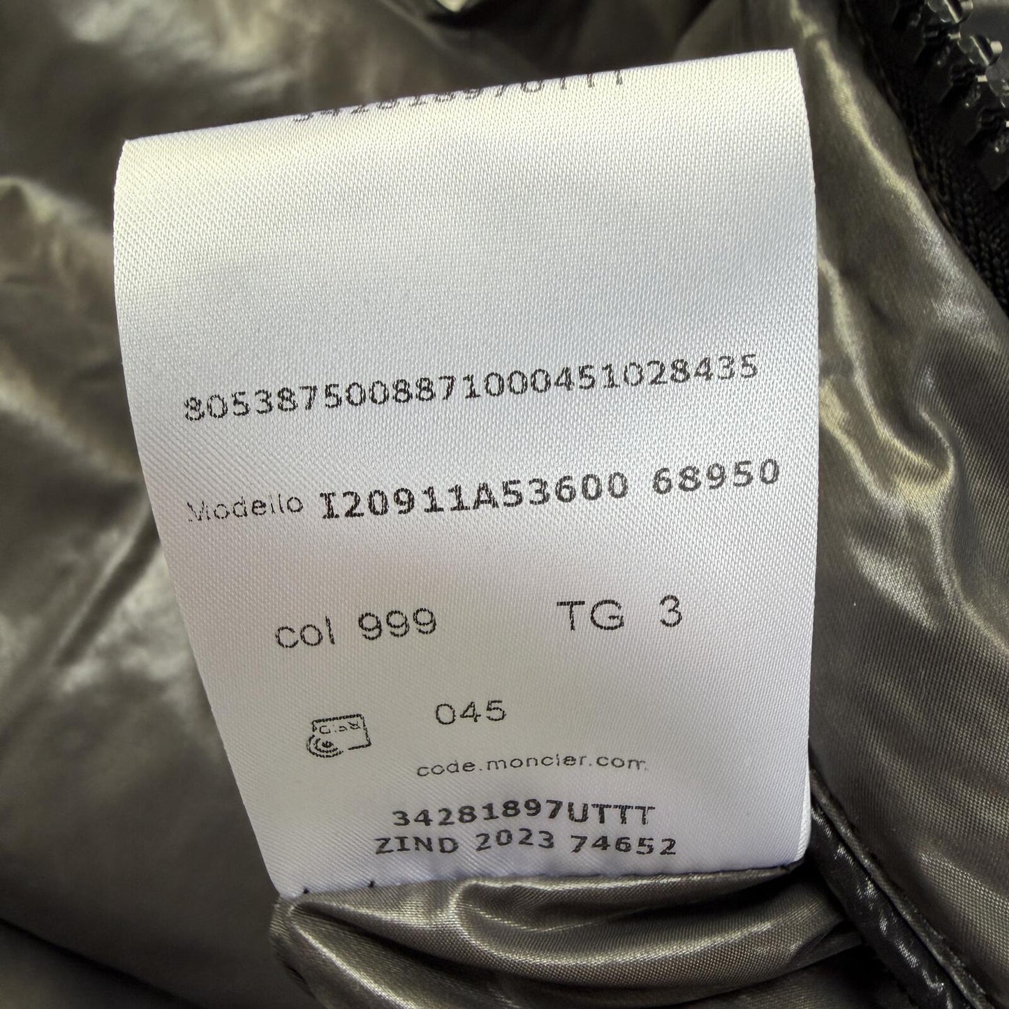 Moncler Maya Size 3 M BNWT