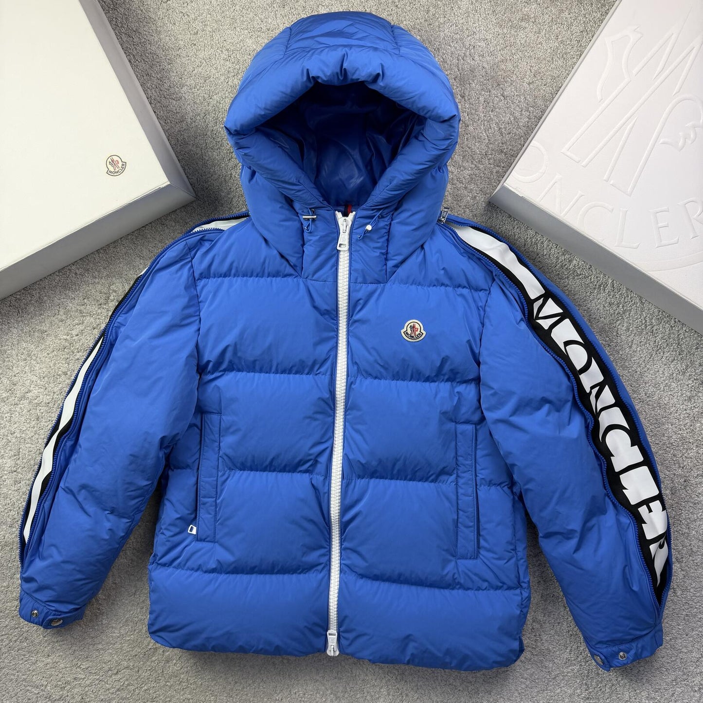 Moncler Idil Size 4 Large/XL