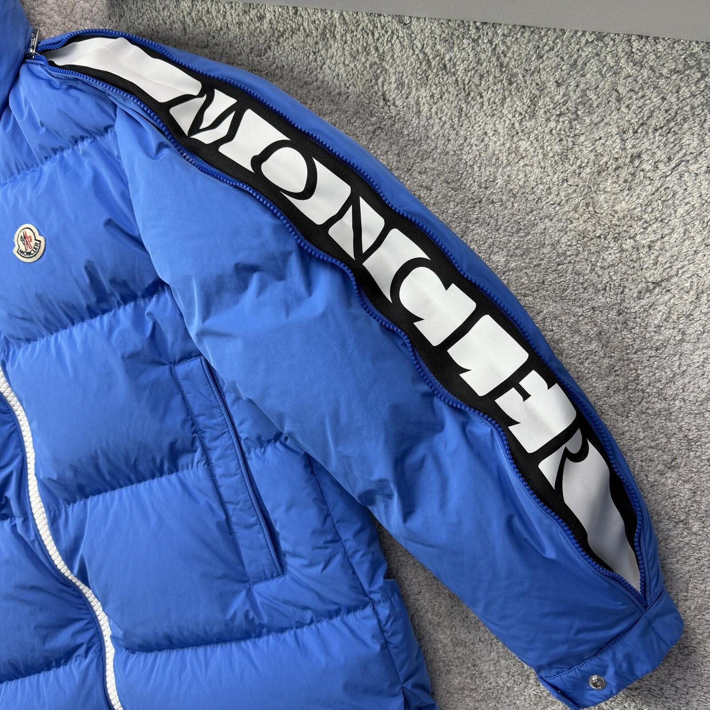 Moncler Idil Size 4 Large/XL