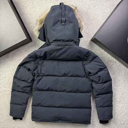 Canada Goose Wyndham Parka Size Small