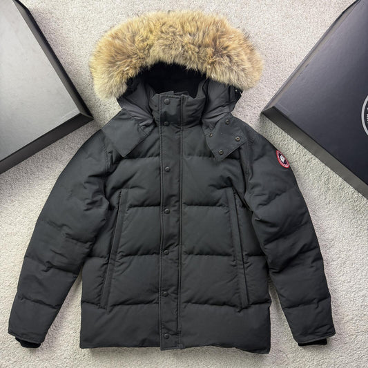 Canada Goose Wyndham Parka Size XL