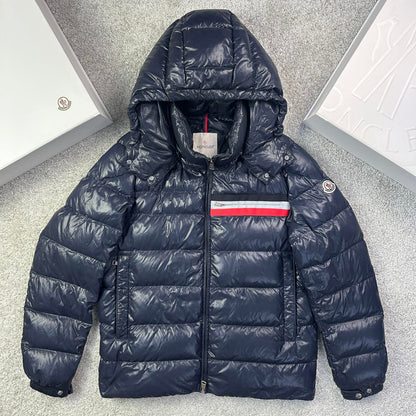 Moncler Mounier Size 4 Large