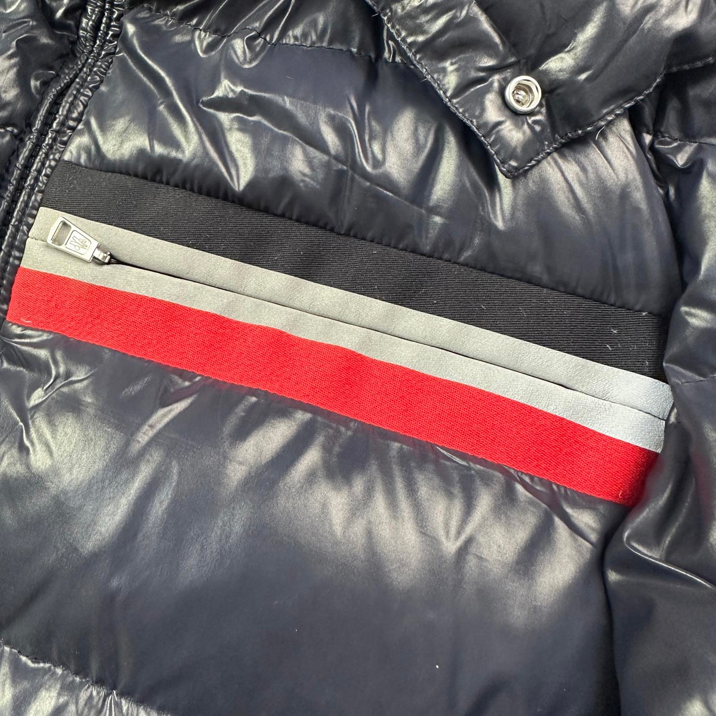Moncler Mounier Size 4 Large