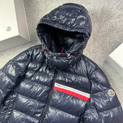 Moncler Mounier Size 4 Large