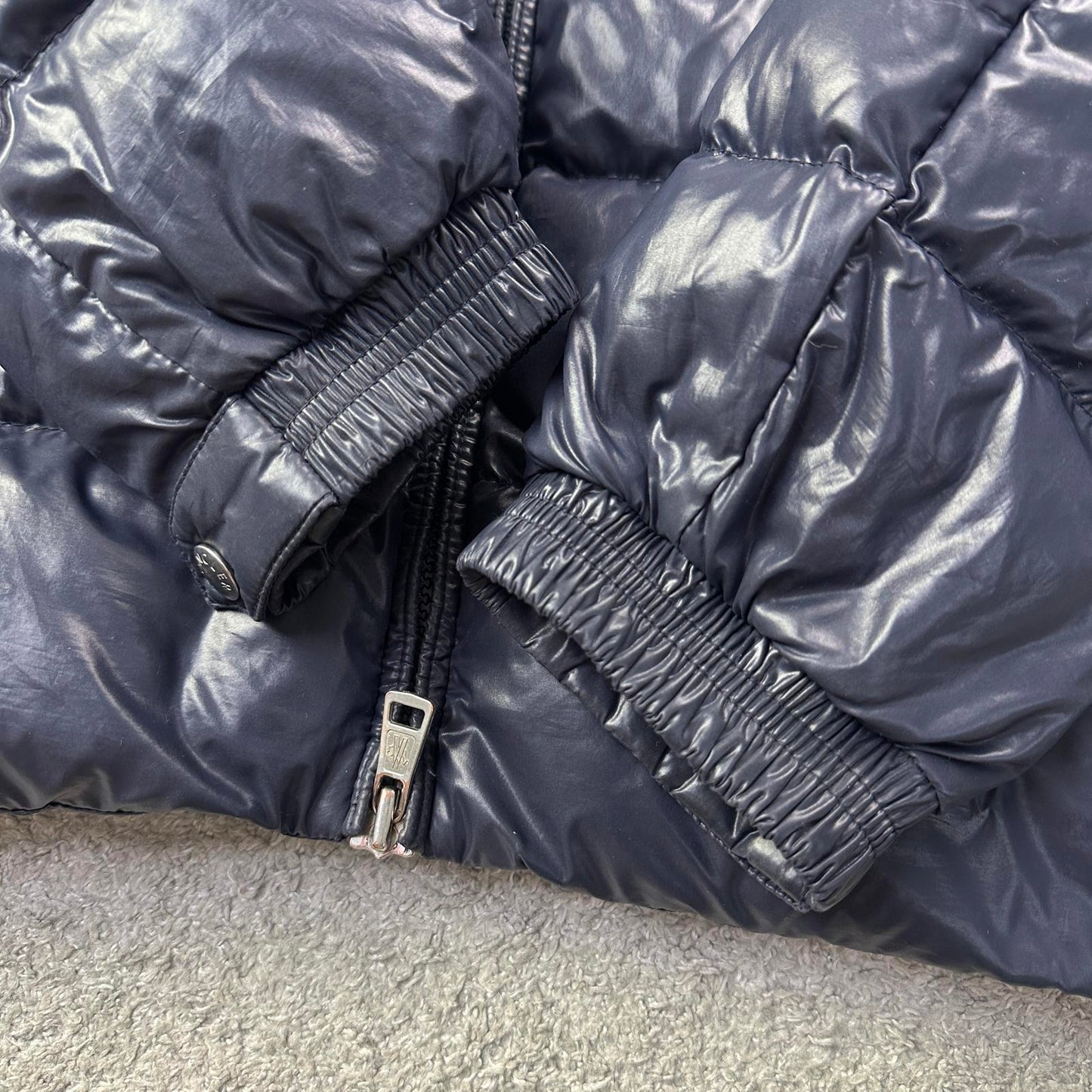 Moncler Mounier Size 4 Large