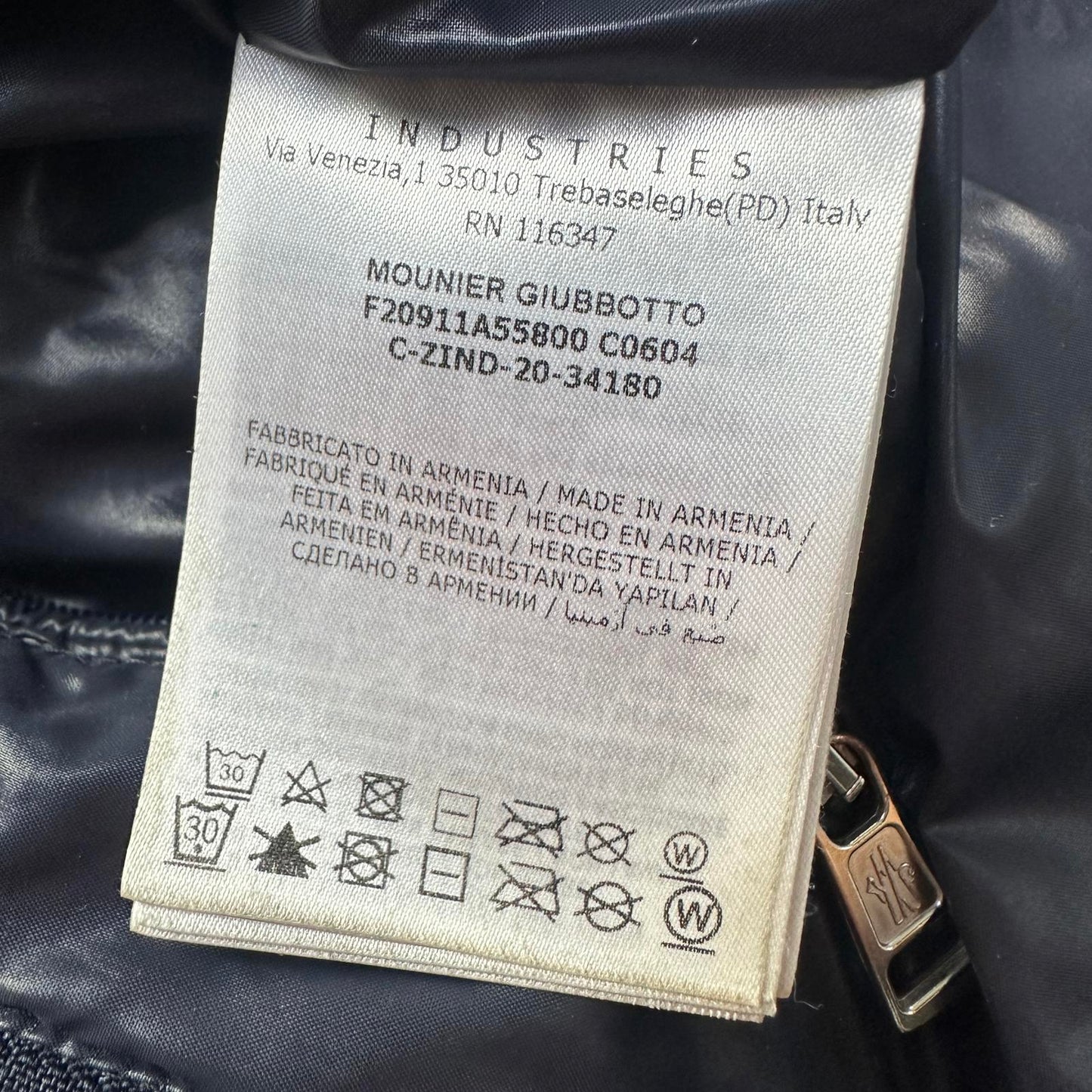 Moncler Mounier Size 4 Large