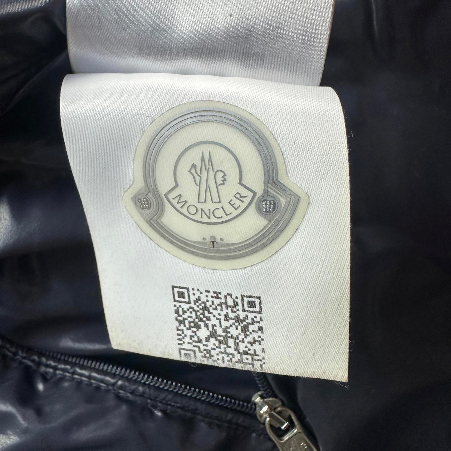 Moncler Mounier Size 4 Large