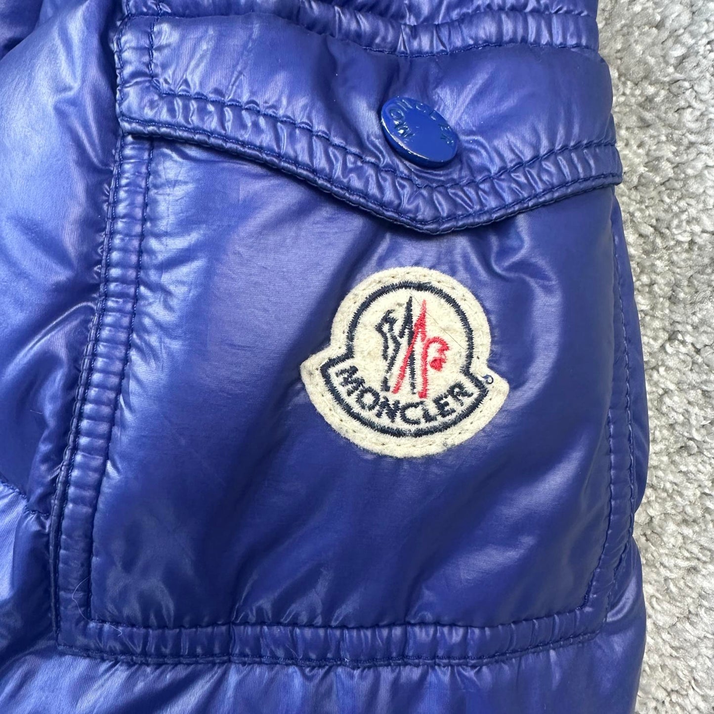 Moncler Zin Size 5 Fits M/L