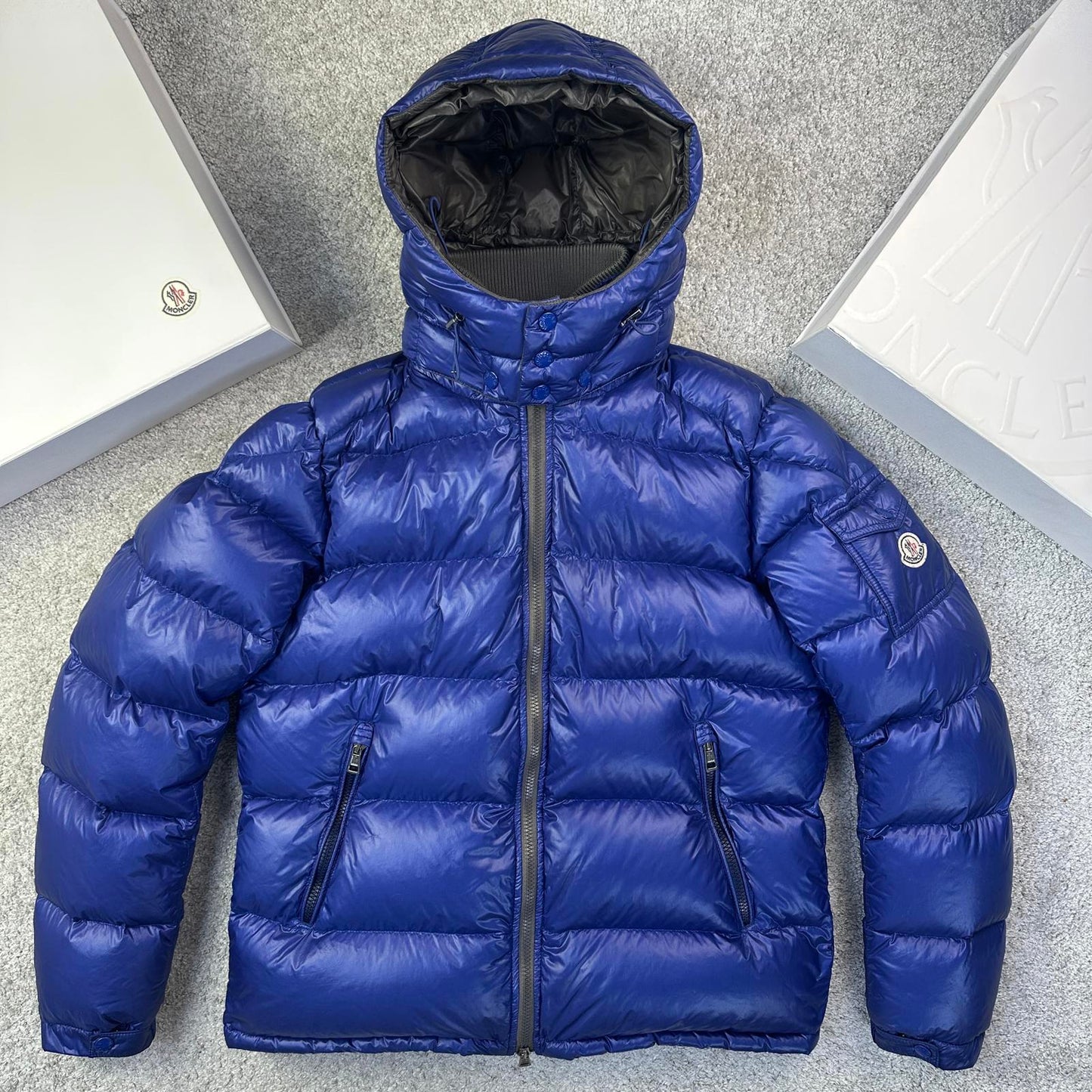 Moncler Zin Size 5 Fits M/L