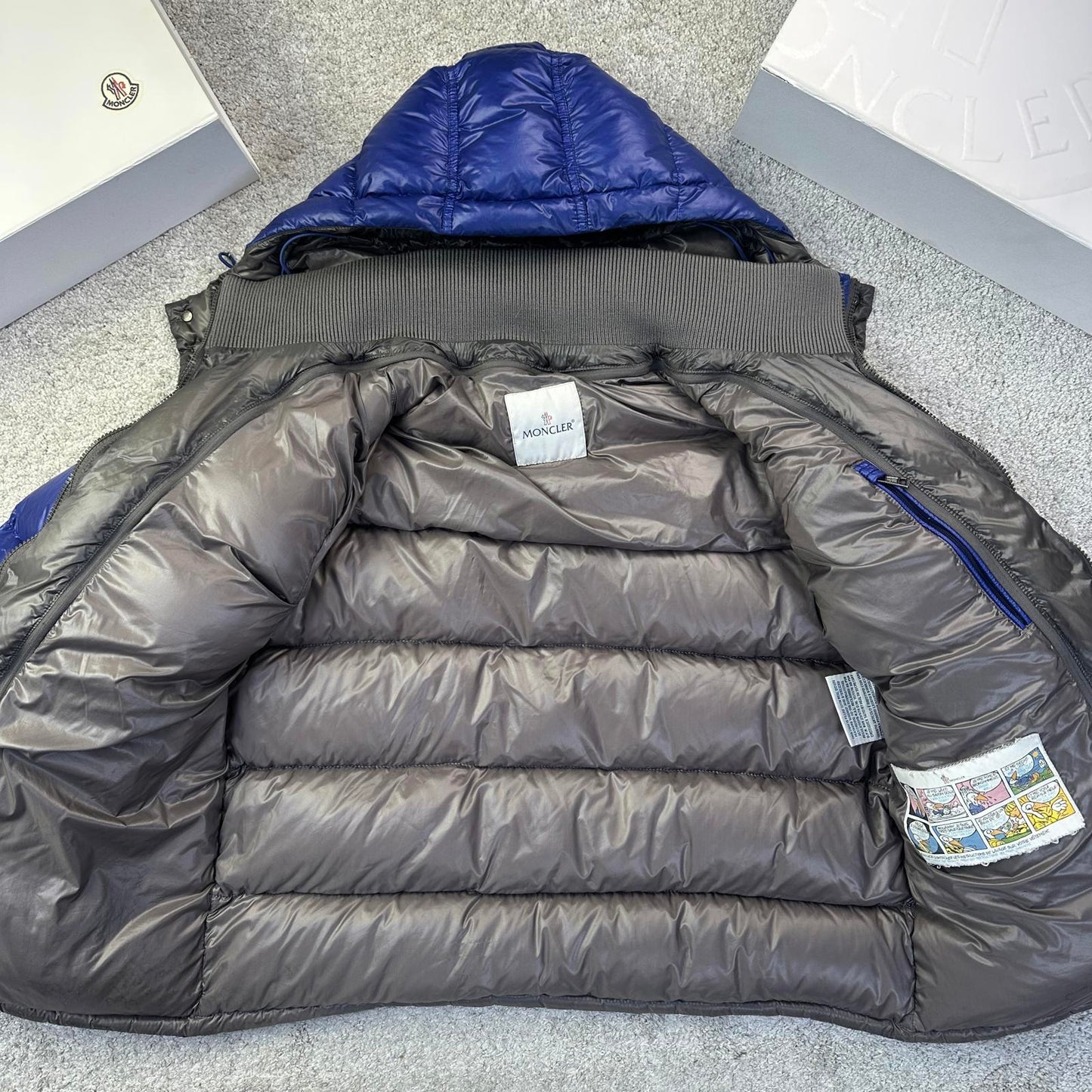 Moncler Zin Size 5 Fits M/L