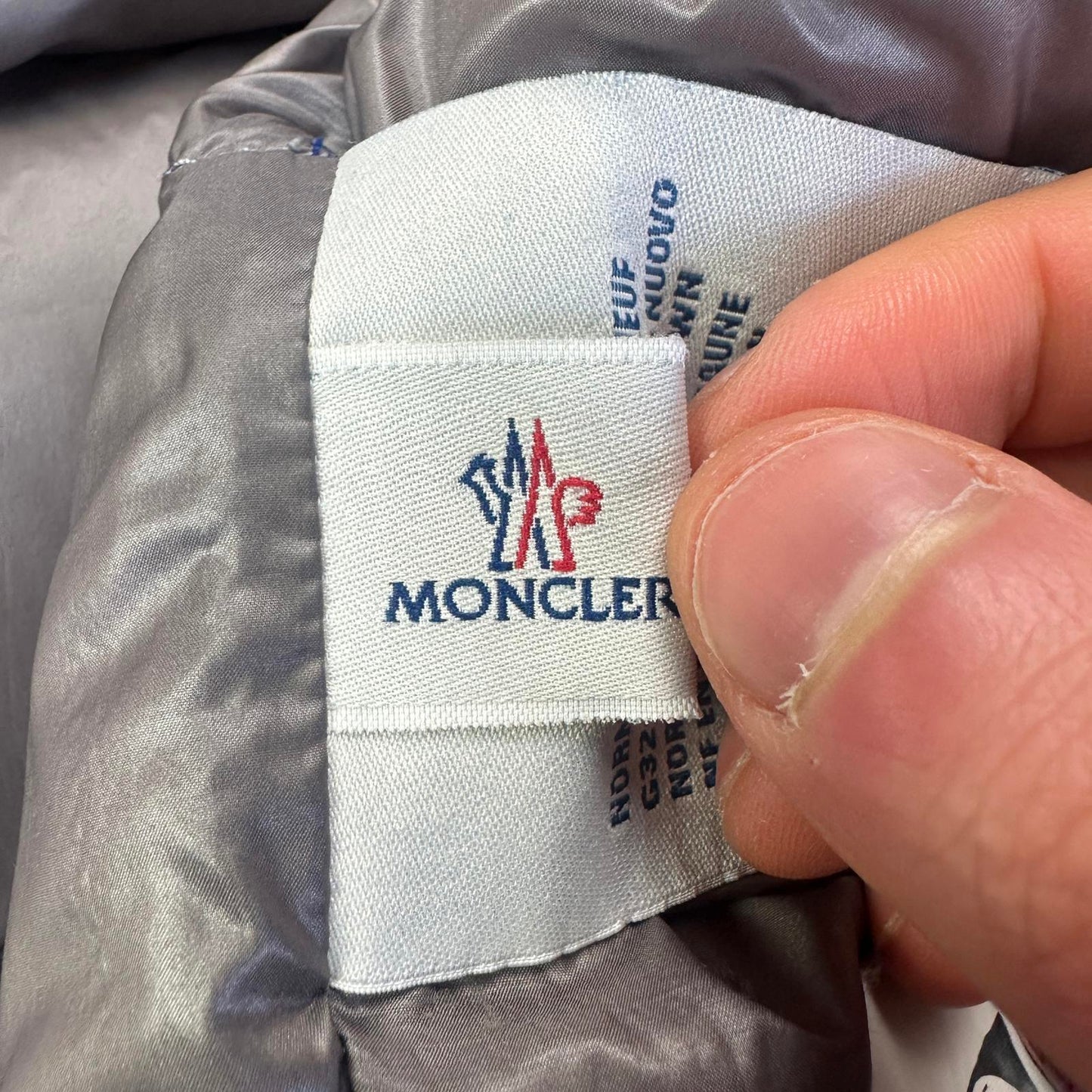 Moncler Zin Size 5 Fits M/L