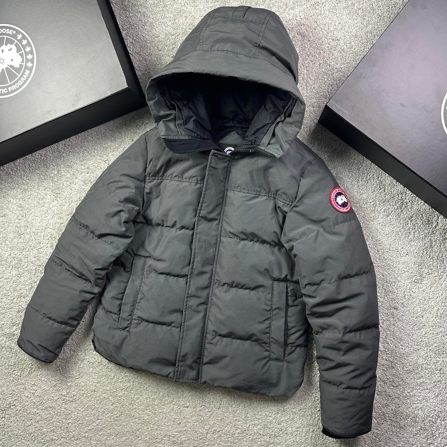 Canada Goose MacMillan Size S