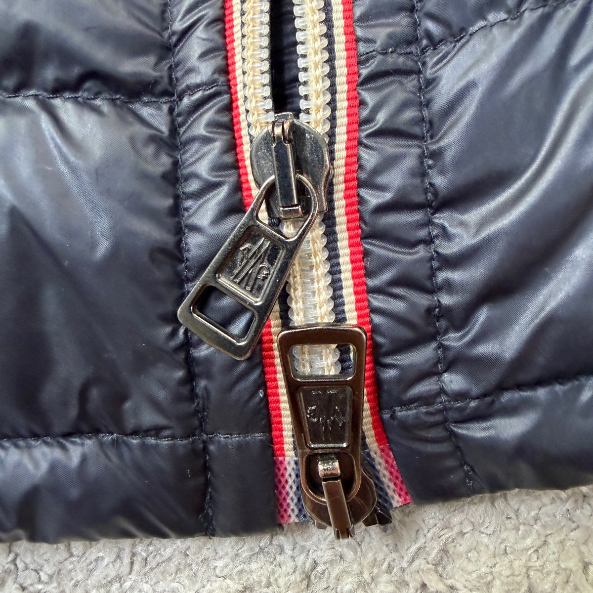 Moncler Men’s Douret Puffer Jacket Navy Size 4 L