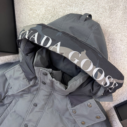 Canada Goose Wyndham Puffer Coat Size S