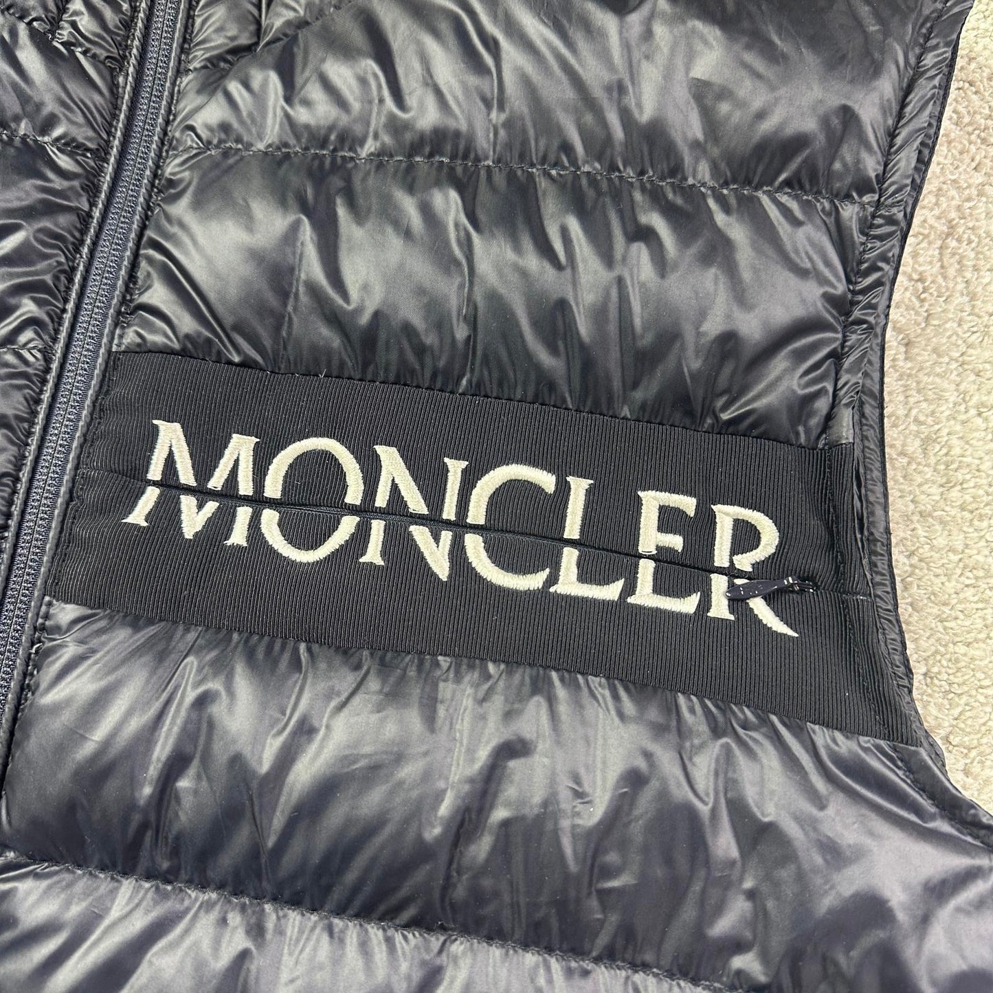 Moncler Laruns - Size 4 (L)