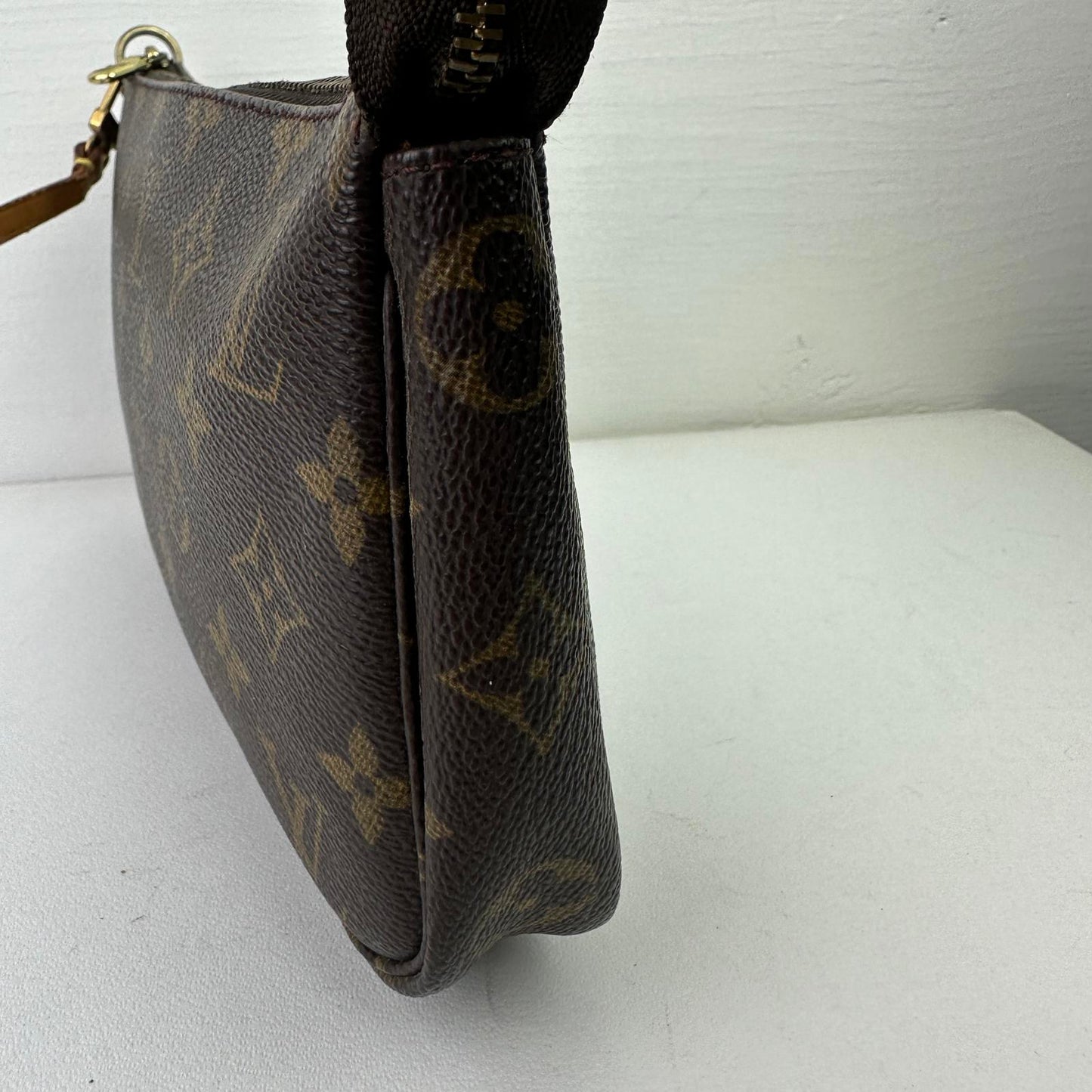 Louis Vuitton Pochette Shoulder Bag