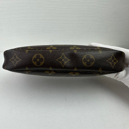 Louis Vuitton Pochette Shoulder Bag